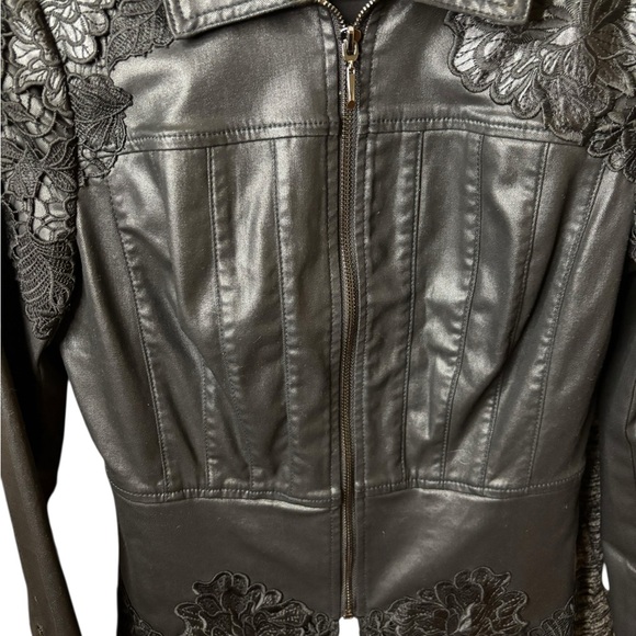 White House Black Market Coated Denim & Lace Motorcycle Jacket Faux Leather Sz 4 - Picture 4 of 5